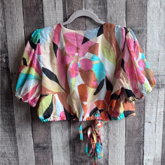 Floral Chiffon Cropped Wrap Top from Forever 21 - Picture 7 of 13